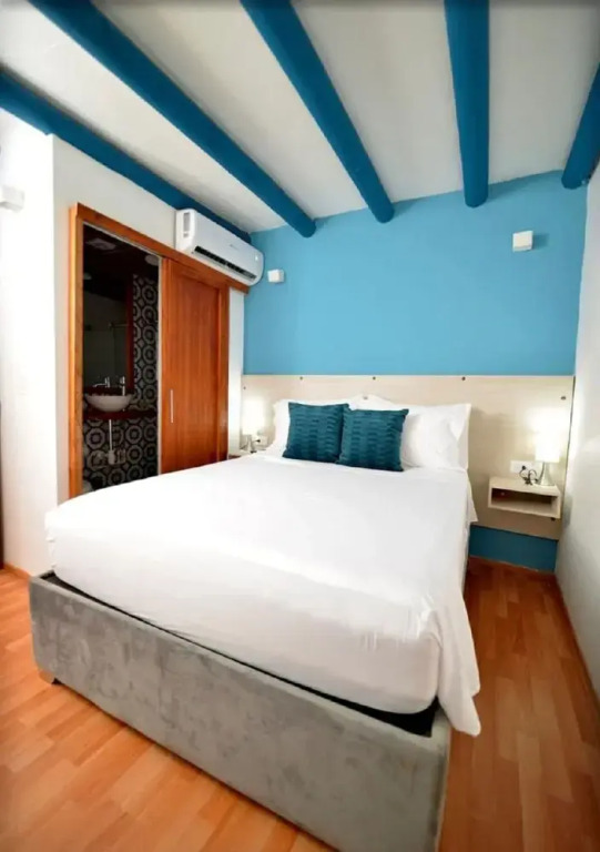 7ca2-1 House in Getsemani de Cartagena With Pisici7ca2-1 House in Getsemani de C
