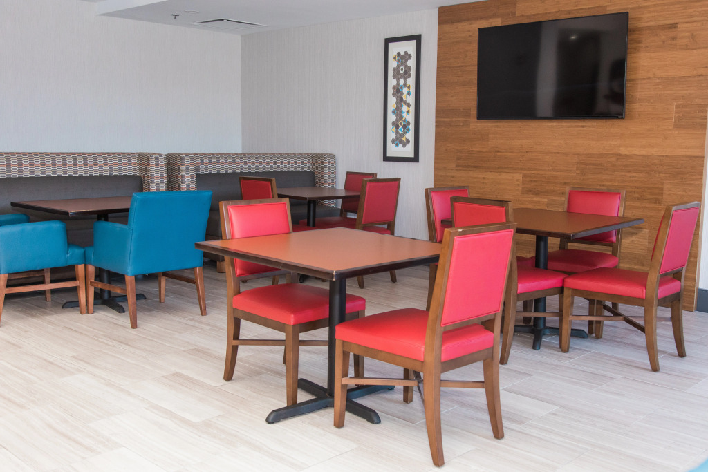Holiday Inn Express & Suites Columbia-Fort Jackson by IHG