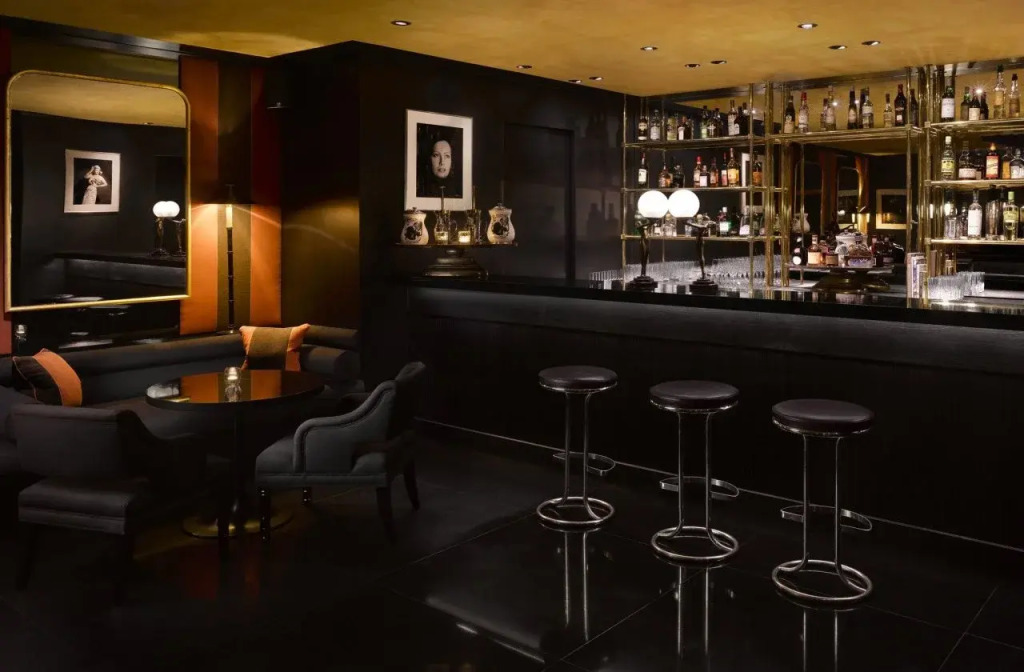 Blakes Hotel