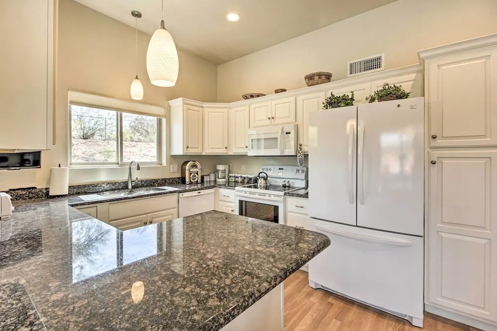 Lovely Tucson Home w/ Private Pool & Hot Tub!