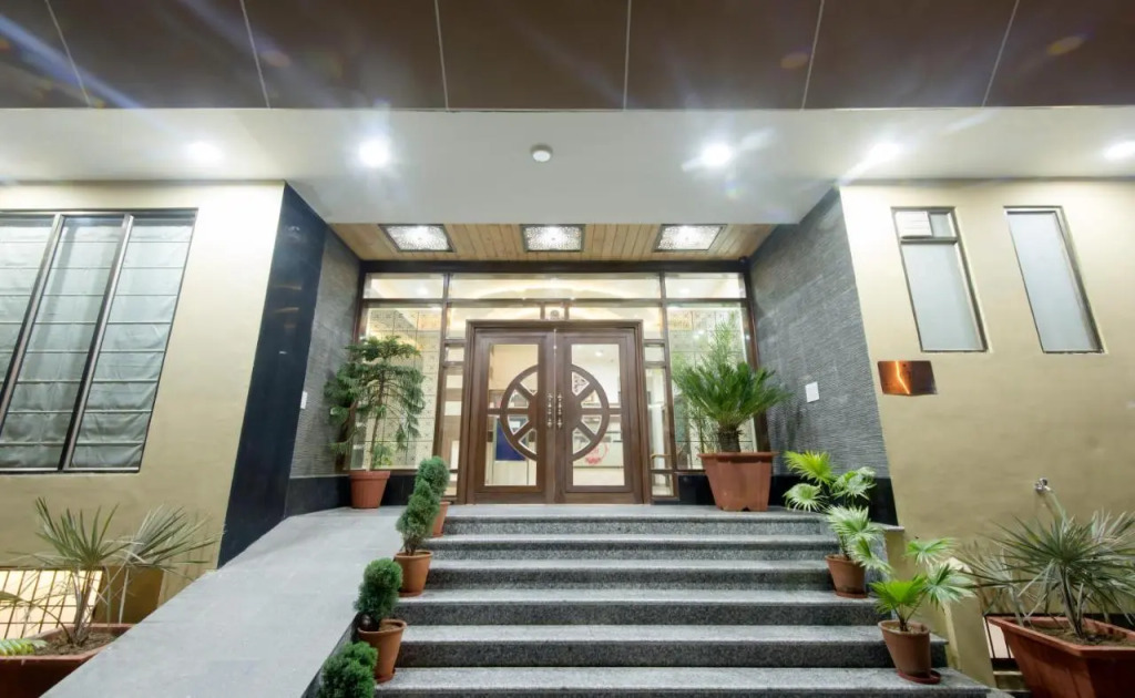 Hotel Yash Regency