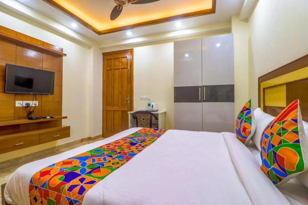 FabHotel Star Corporate Suite - Medicity Gurugram near Medanta Hospital