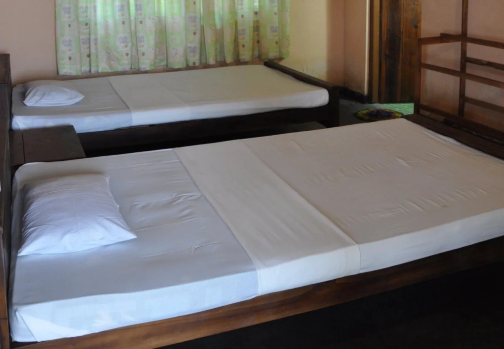 Leesha Tourist Home