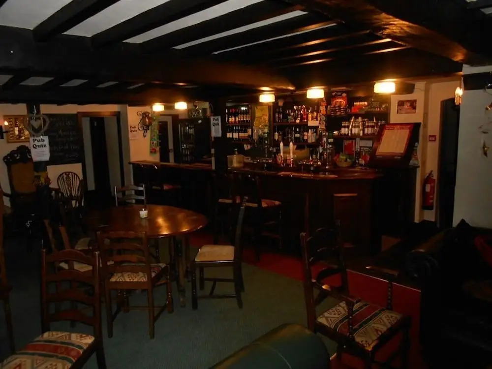 The Hawk & Buckle Inn