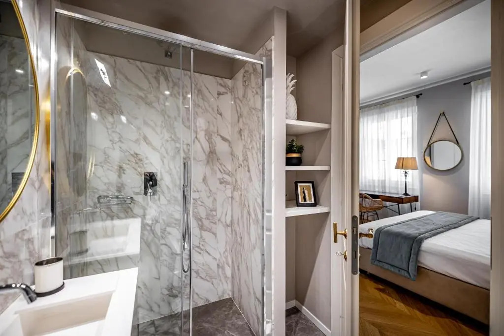 Hs4U Ricasoli Luxury apartment near Duomo N.2