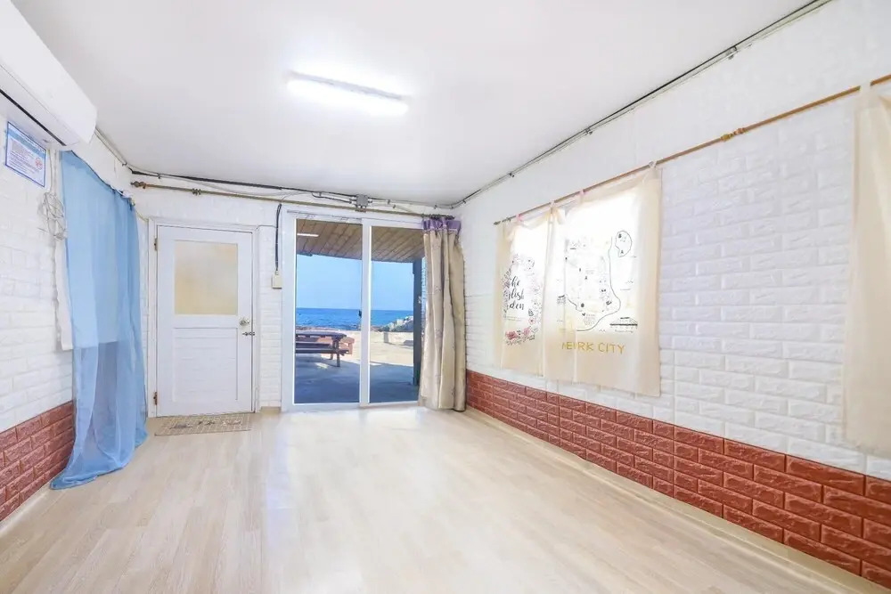 Gangneung Mungaebawi Pension