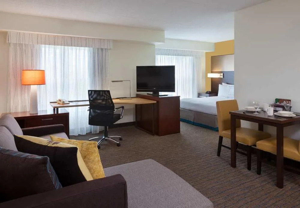 Cambridge Suites Mississauga