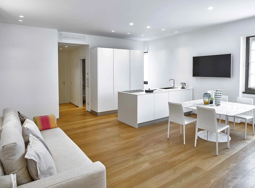 Lario Apartment