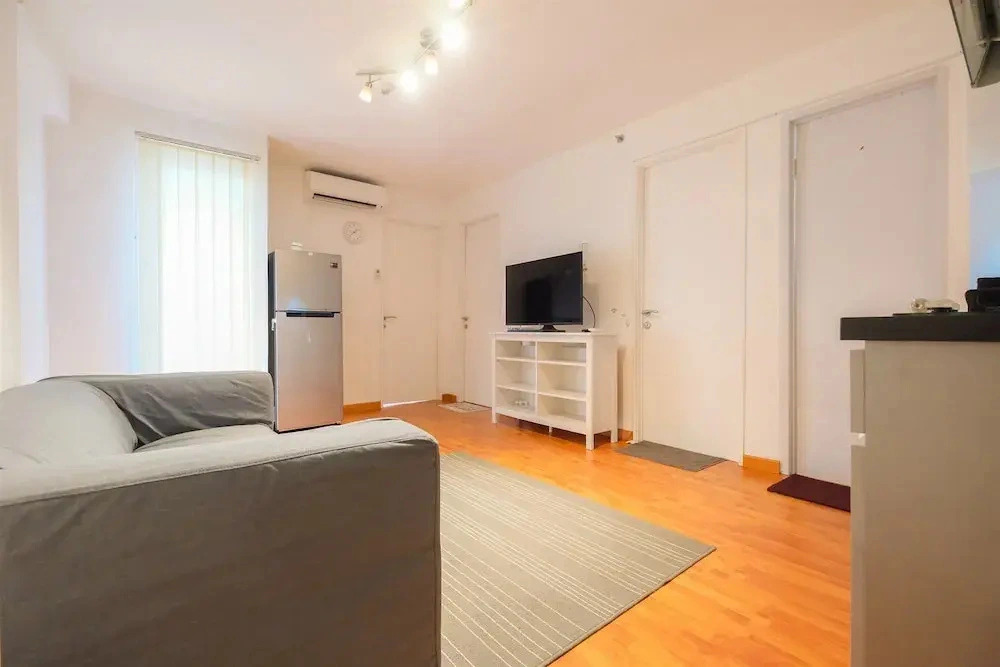 Spacious Bassura City Apartment