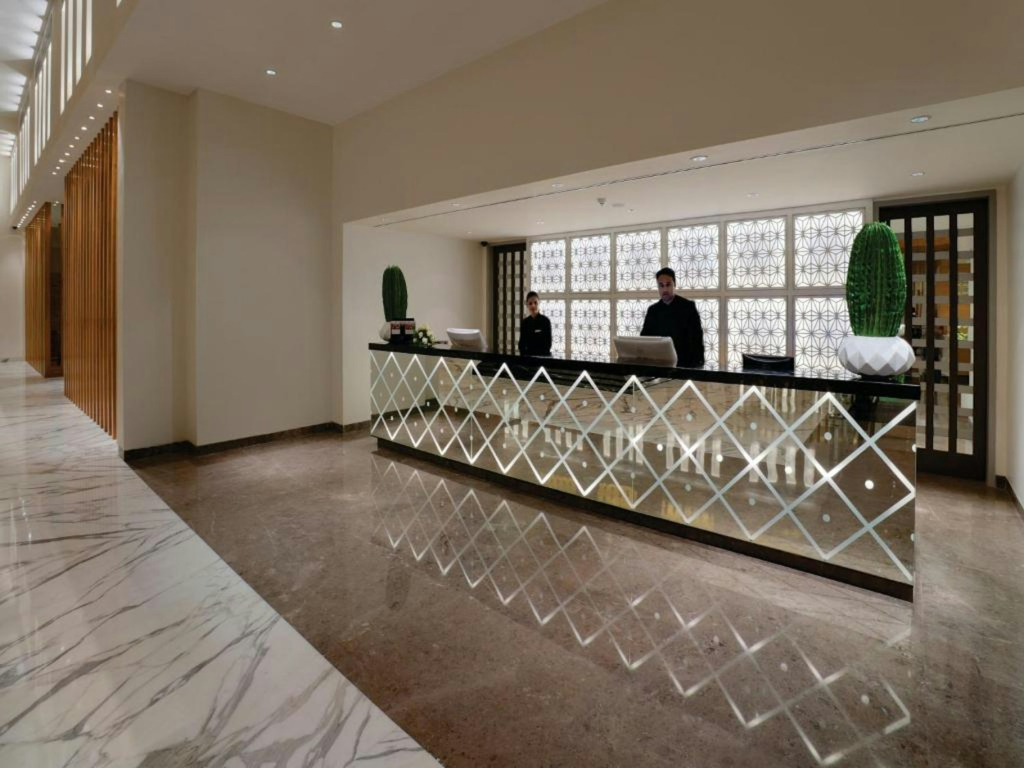 Le Meridien, Surat