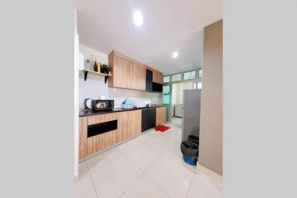 8pax Mount austin Midori Green homestay