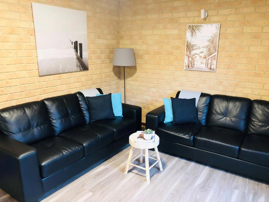 API Busselton Seaside Escape Apartments