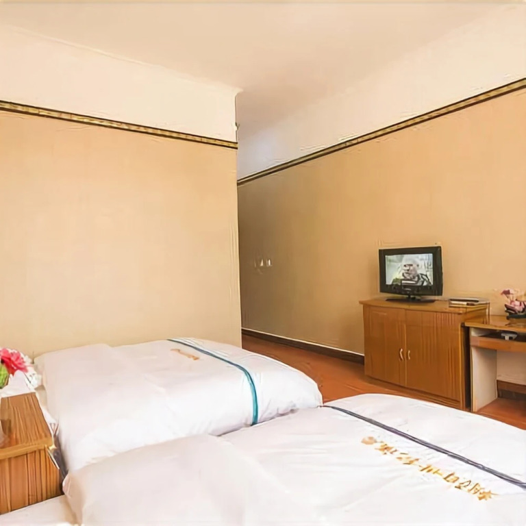 Chaoyang Shiji Hotel