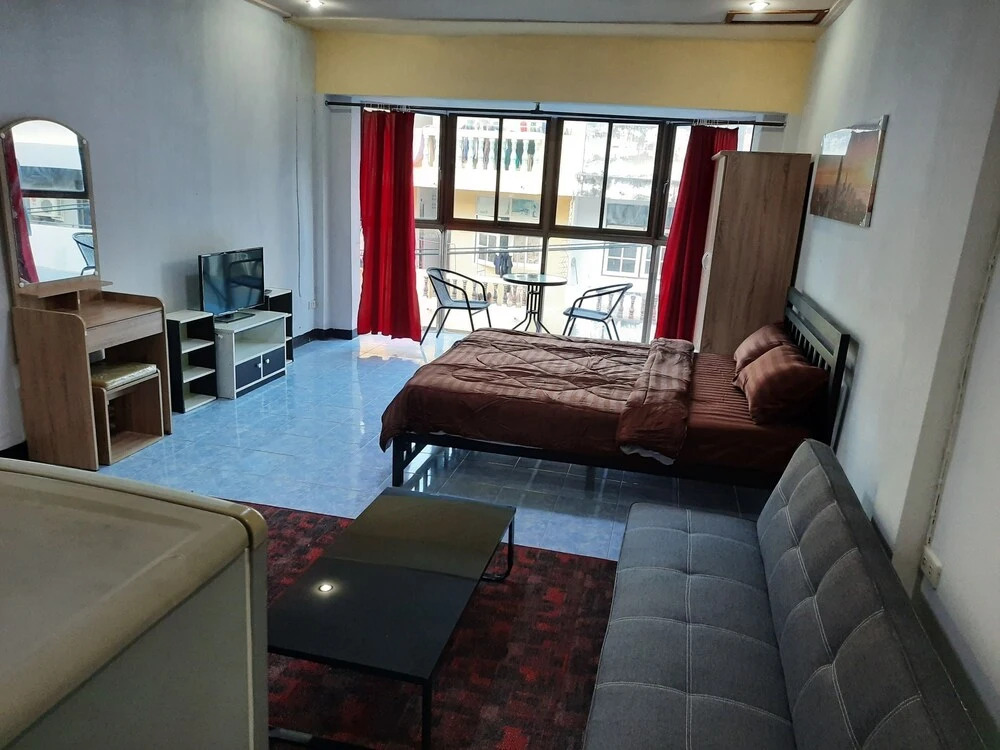 RD Hostel & Restaurant