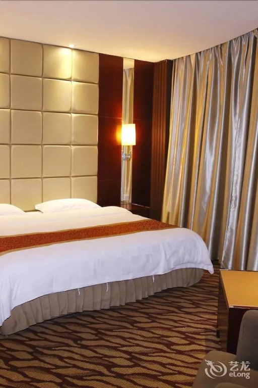 Chengdu Boli Hotel