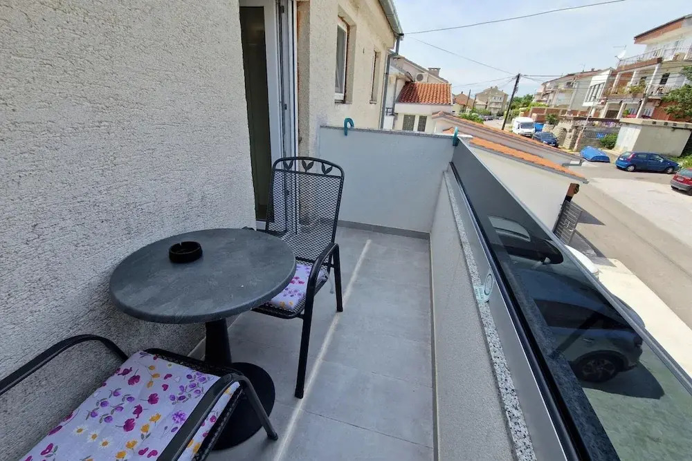 Apartmani Studio Sleeps 2 -parking -private Garden