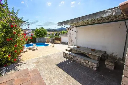 Casa De Vacaciones "CAL VIVES"