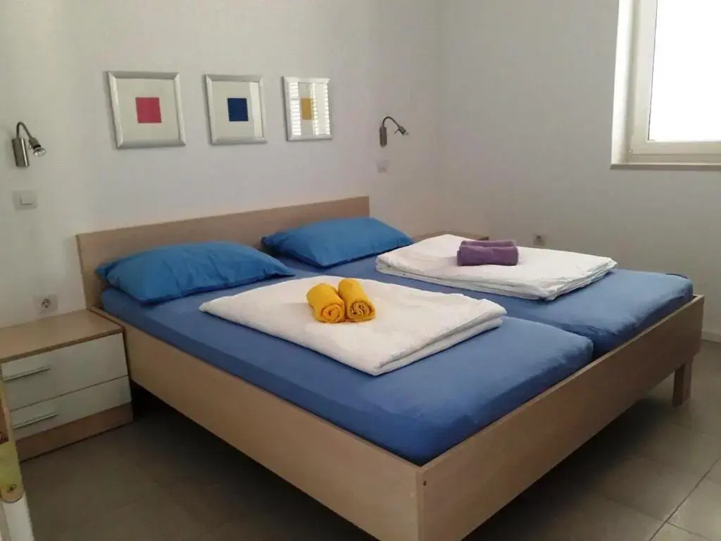 Apartments Preko
