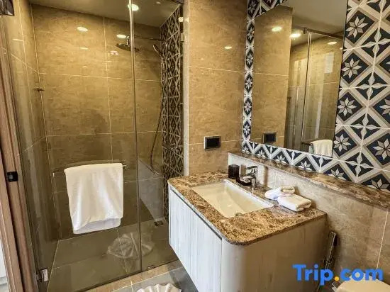 Luxury Ozone Bang Tao 1 Bdr