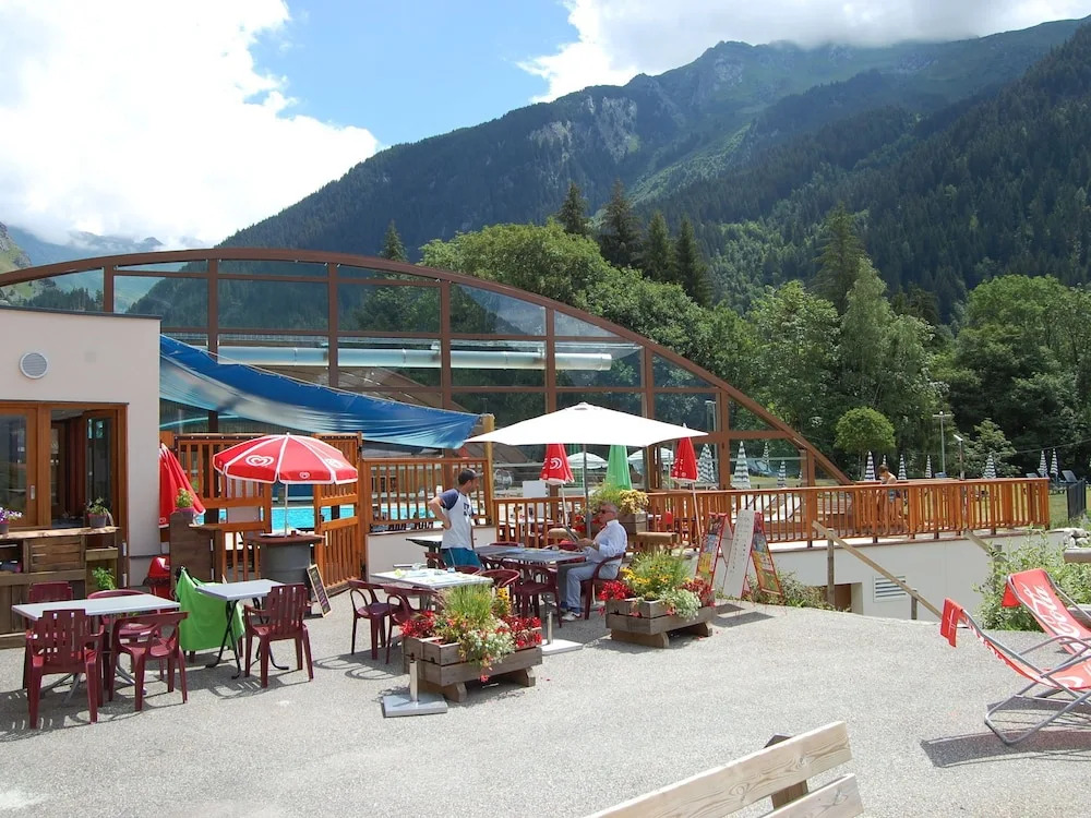 Beautiful South Facing Chalet