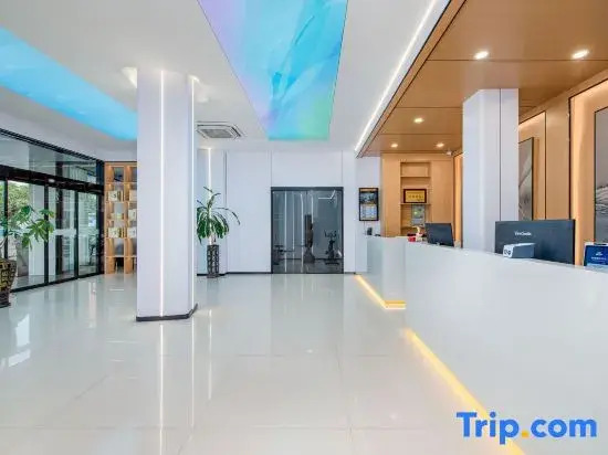 Longgang Hongmao Film Hotel