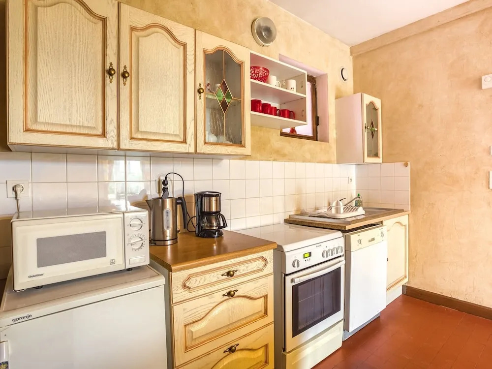 Dreamy Holiday Home in Saint-james With Private Garden