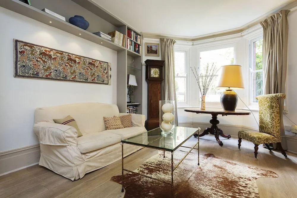 Albert Bridge Apartment