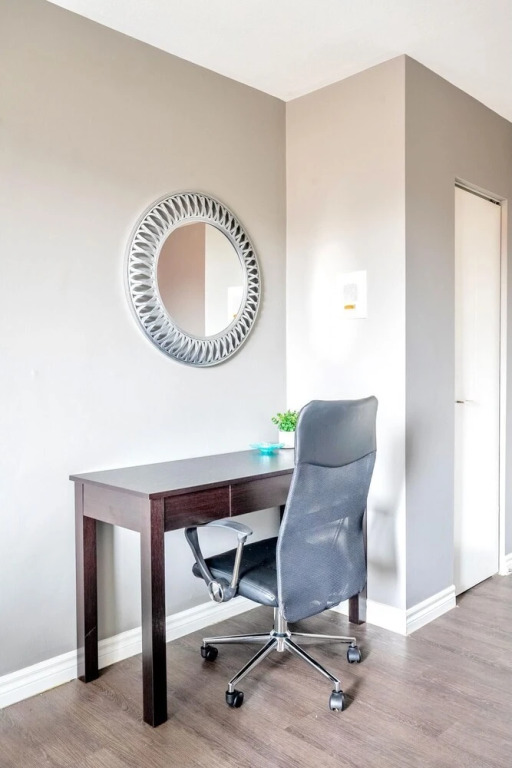 2BR Apt w King Bed and Netflix- Prime Location