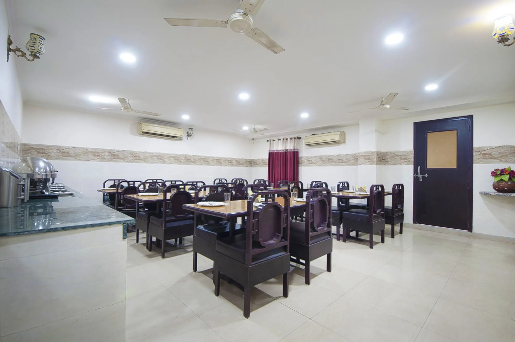 HOTEL DAKHA INTERNATIONAL - Karol Bagh, New Delhi