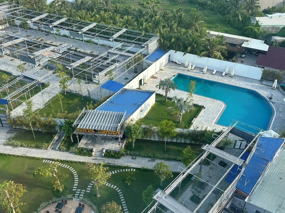 Ngoc Thu Palace
