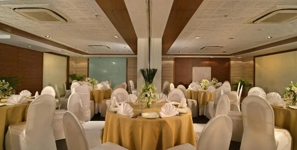 Majestic Court Sarovar Portico