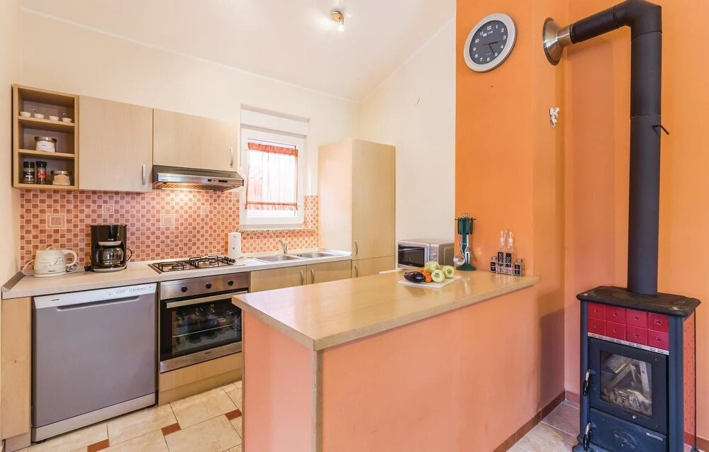 Beautiful Home in Betiga With Wifi and 4 Bedrooms