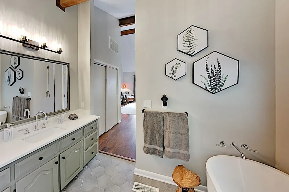 714younm 3 Bedroom Home