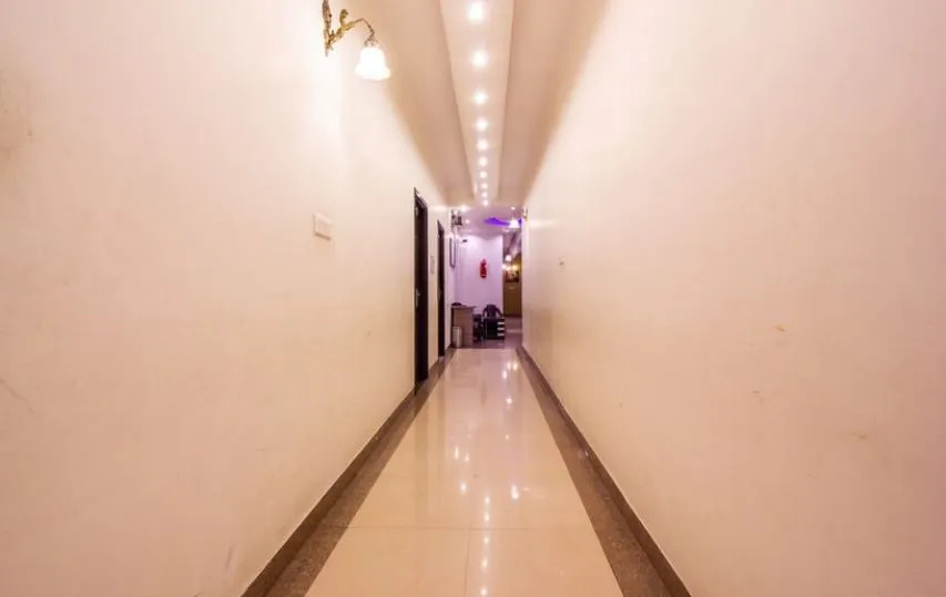 Hotel New SS Residency