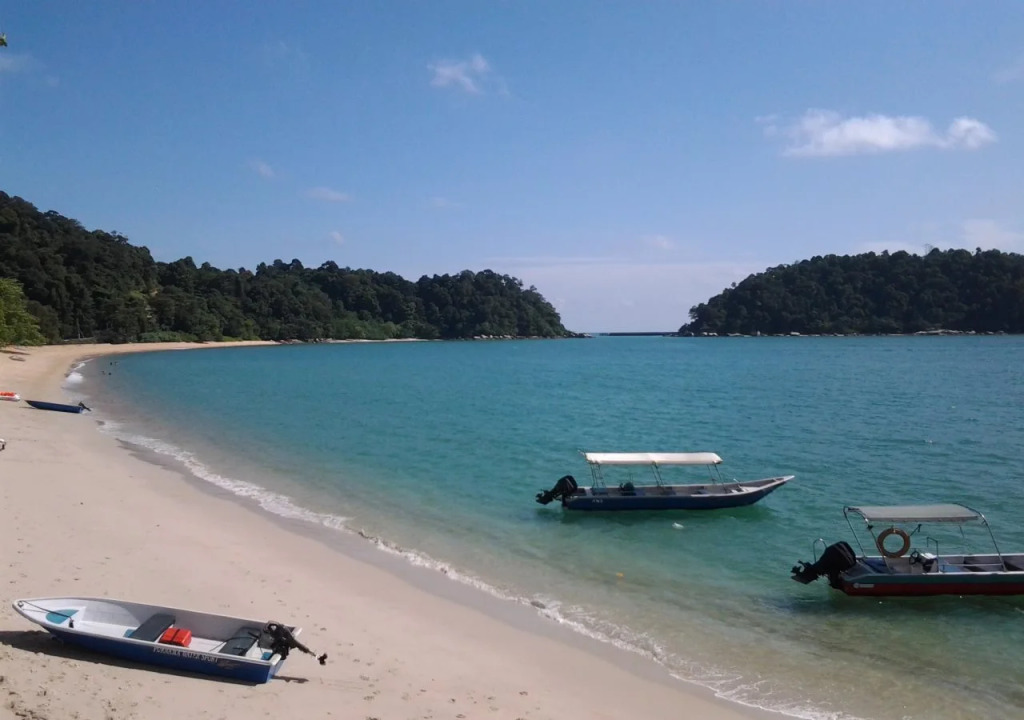 Budget Beach Resort