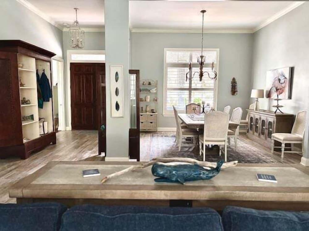 Golf Course-view Home Near Beaches With Deck, Porch, Grill, Streaming, W/d, & AC