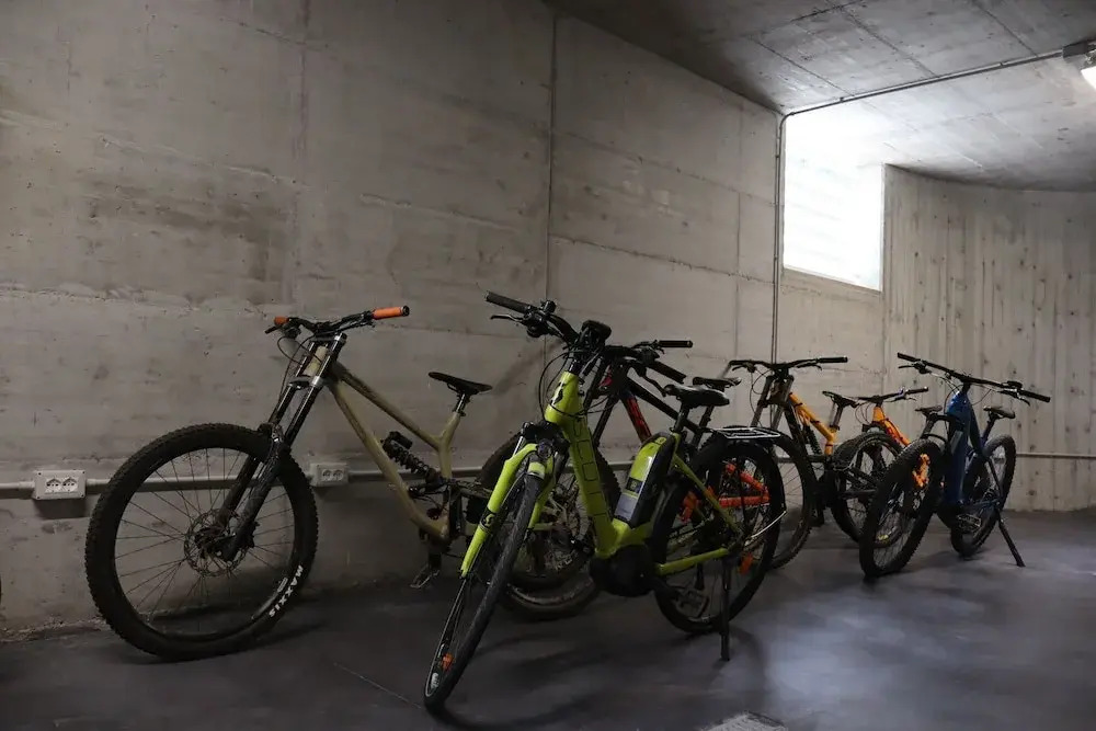 Family Bike Residence
