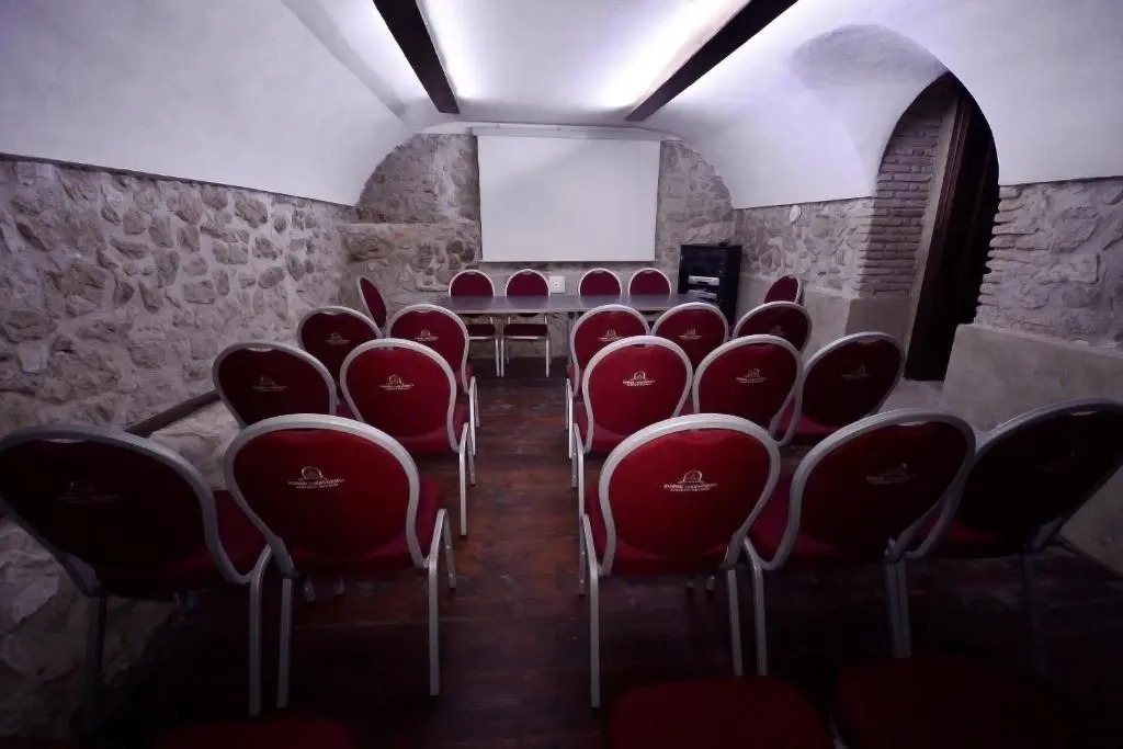 Robur Marsorum Albergo Diffuso