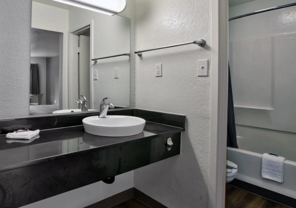 Motel 6-Tallahassee, FL - Downtown