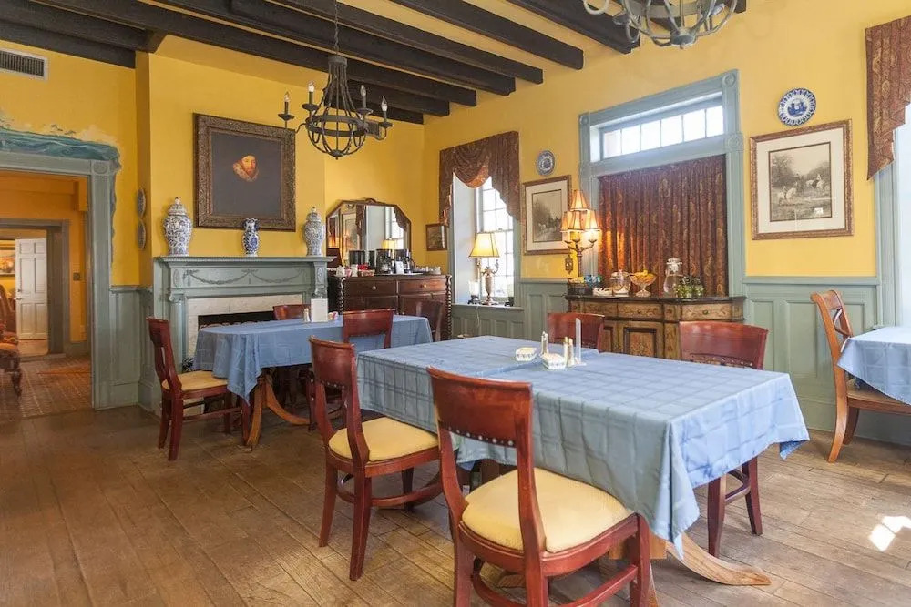 Casa De Solana Bed and Breakfast