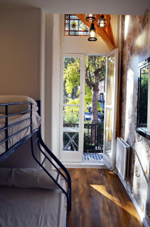 Barkston Rooms Earls Court