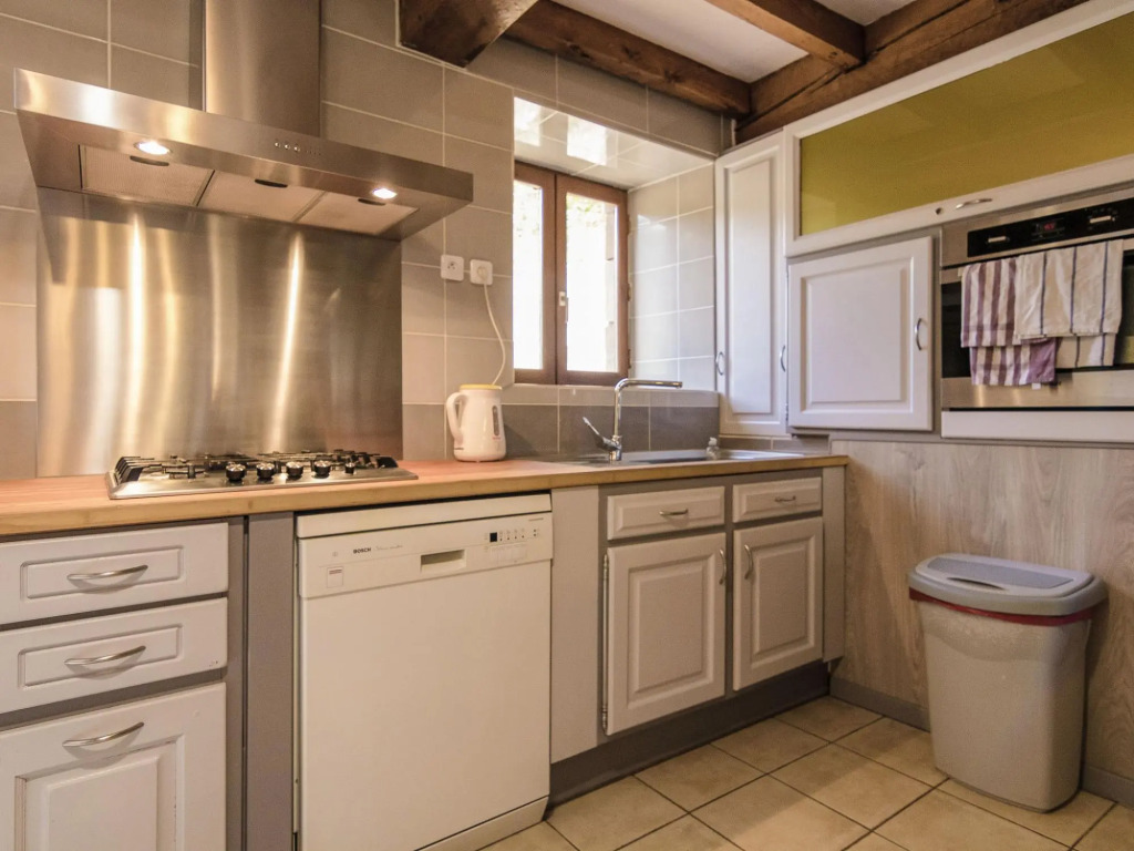 Villa with Pool & Views in Sérilhac