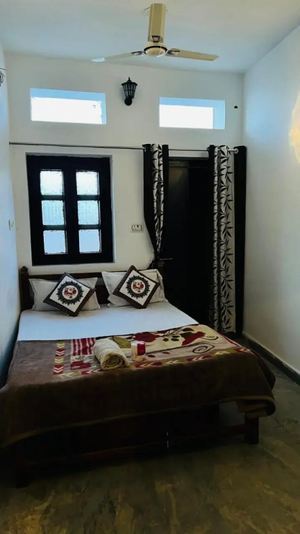 Suri Guest House