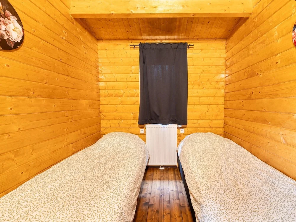 Chalet in Brabant Near Nature Reserves