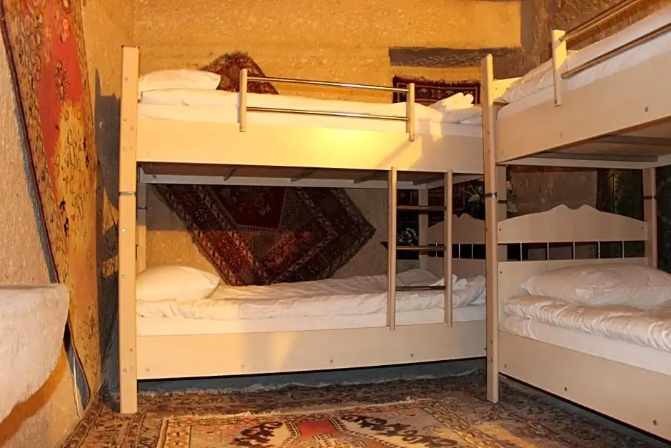 Stay In Peace Cave Hostel