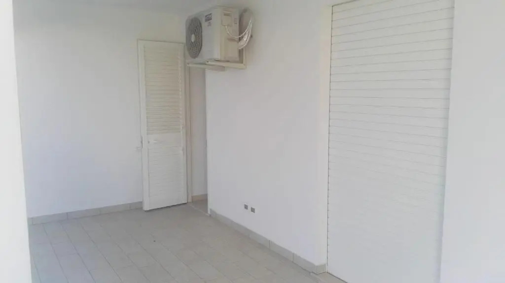 Zona Maldive del Salento, Spiaggia Sabbiosa a 350 m, 2 Bagni, Clima, Posto Auto Esclusivo