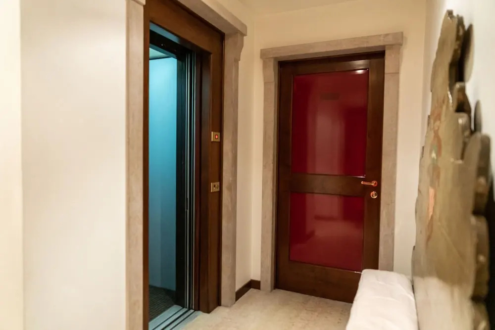 Luxurious Arena residence 80 meters from the Arena
