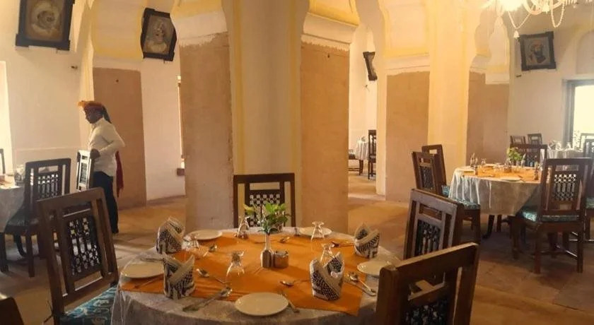 Mahalkhas Palace