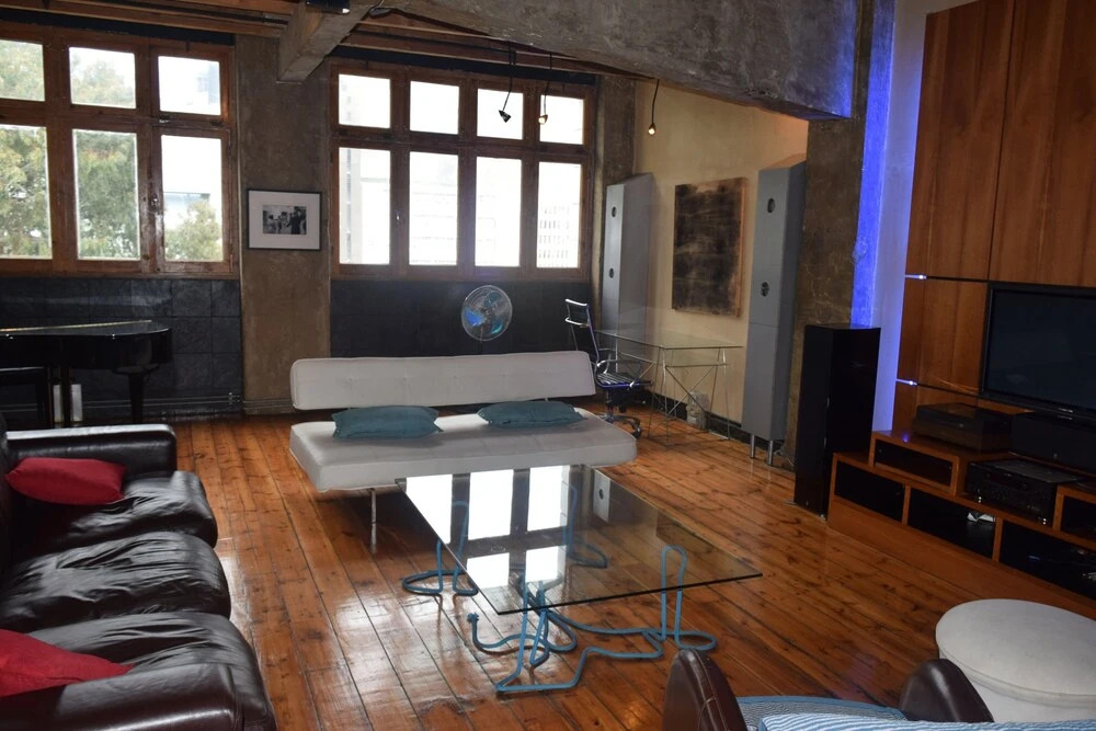 Spacious 1 Bedroom Apartment in Central Business District