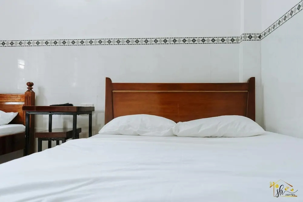 SH Hotel & Motorbikes For Rent
